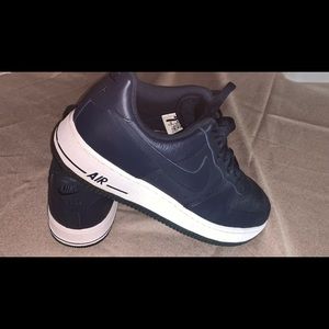 Nik Air Force one’s 07 82’s obsidian blue men’s size 9